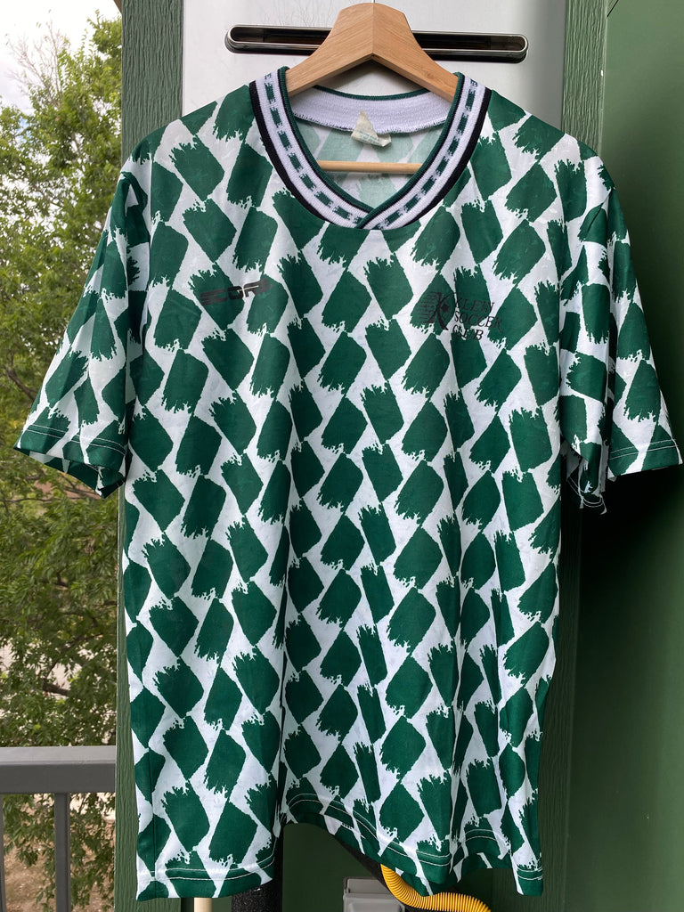 Vintage 90s Soccer Jersey Shirt (M/L)