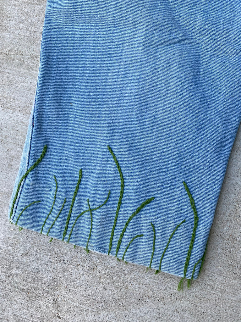 Vintage 70s Brittania  Hand Stitched Flower Jeans (29)