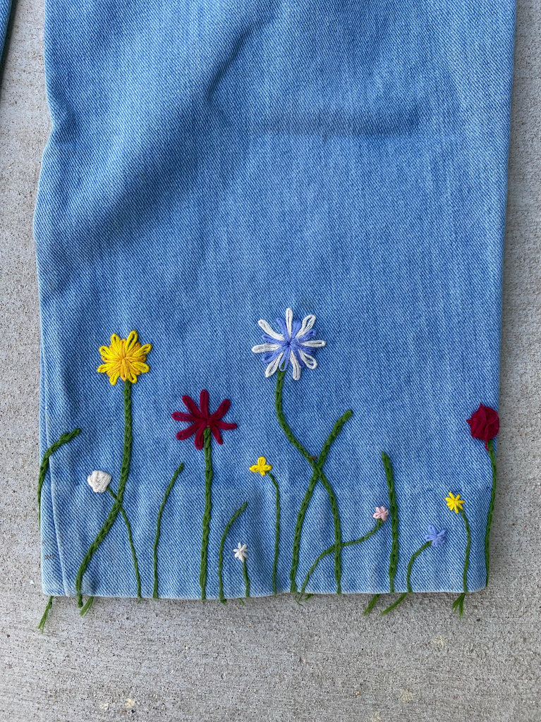 Vintage 70s Brittania  Hand Stitched Flower Jeans (29)