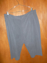 Charcoal Jersey Capri (22W)