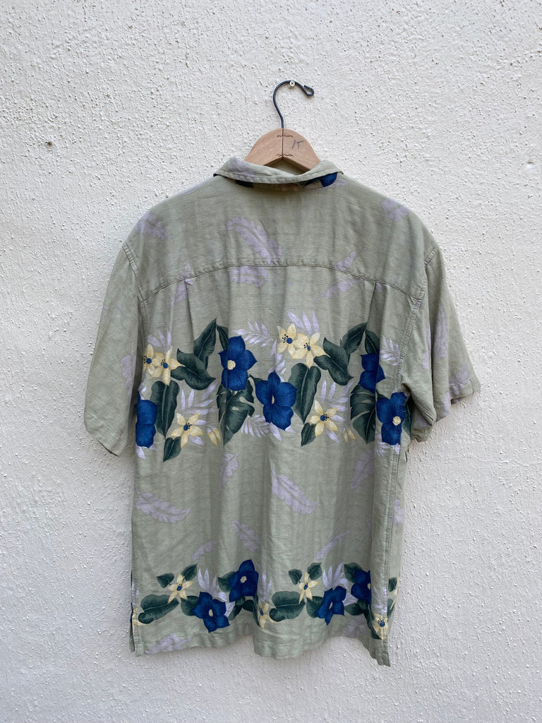 Vintage 90s Cherokee Hawaiian Rayon Button Down (L)