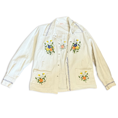 Vintage Floral Embroidered Pearl Snap