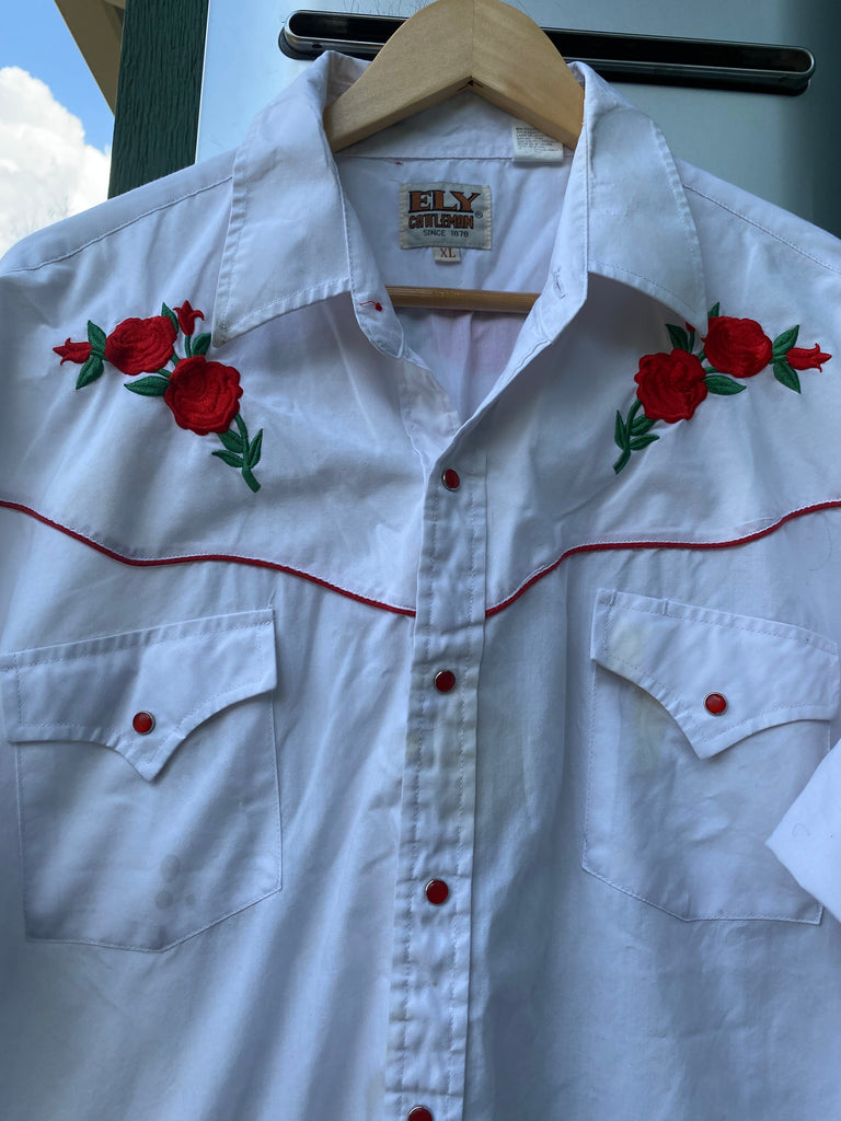 Vintage 90s Distressed Rose Embroidered Pearl Snap Button-Up (XL)