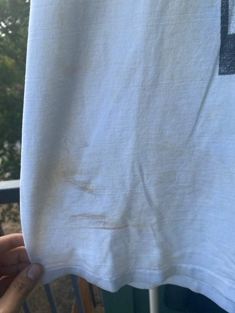 Vintage 90s Hard Man is Good To Find Art Tee (L/XL)