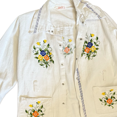 Vintage Floral Embroidered Pearl Snap