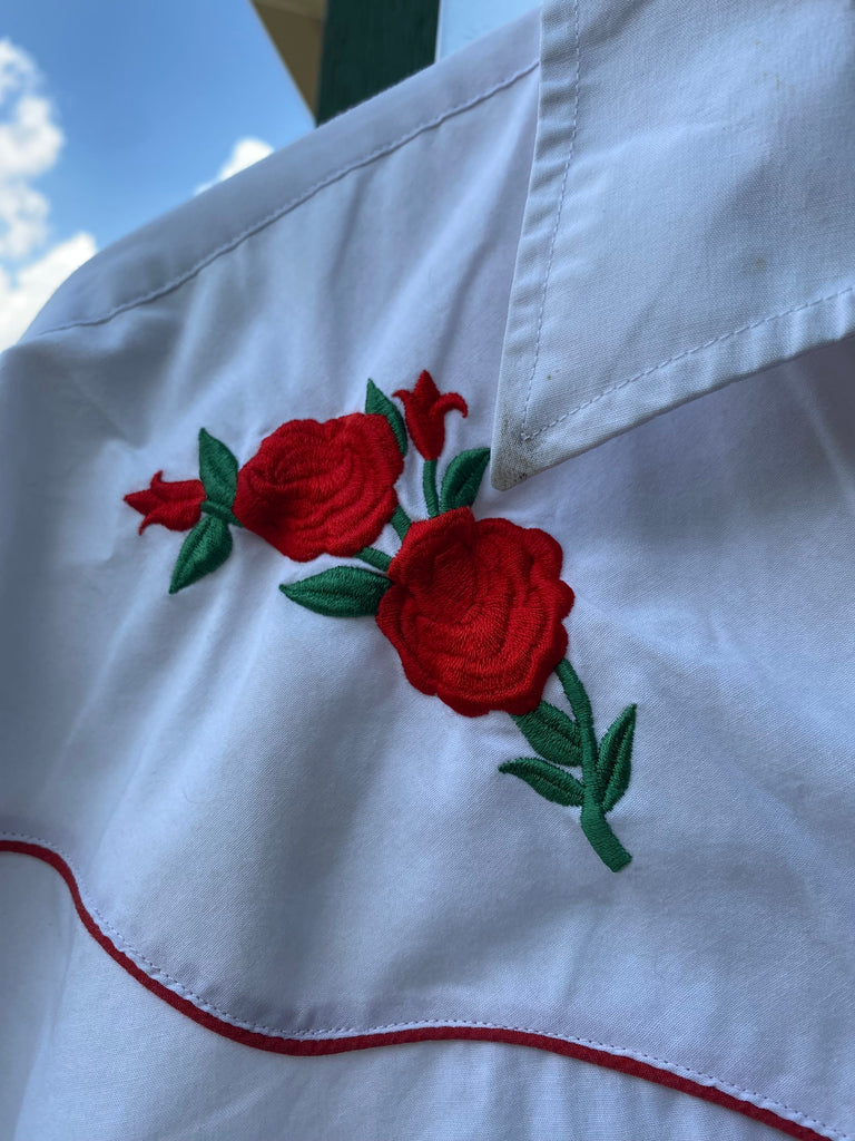 Vintage 90s Distressed Rose Embroidered Pearl Snap Button-Up (XL)
