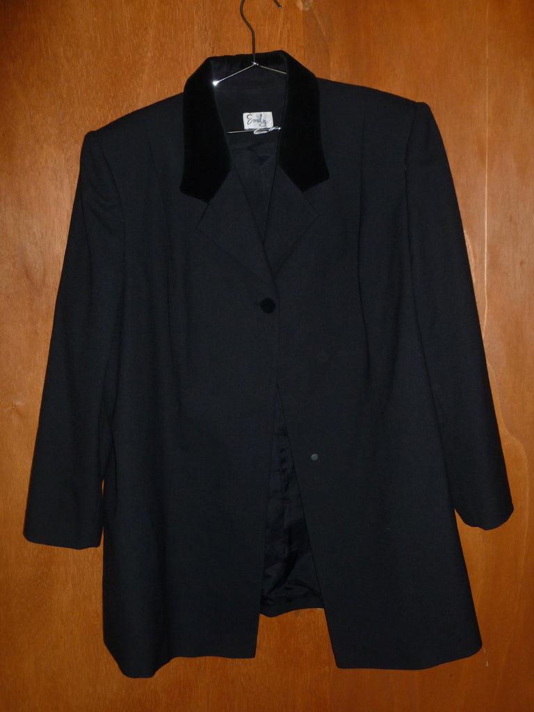 Wool-Blend Velvet Collar Jacket (22W)