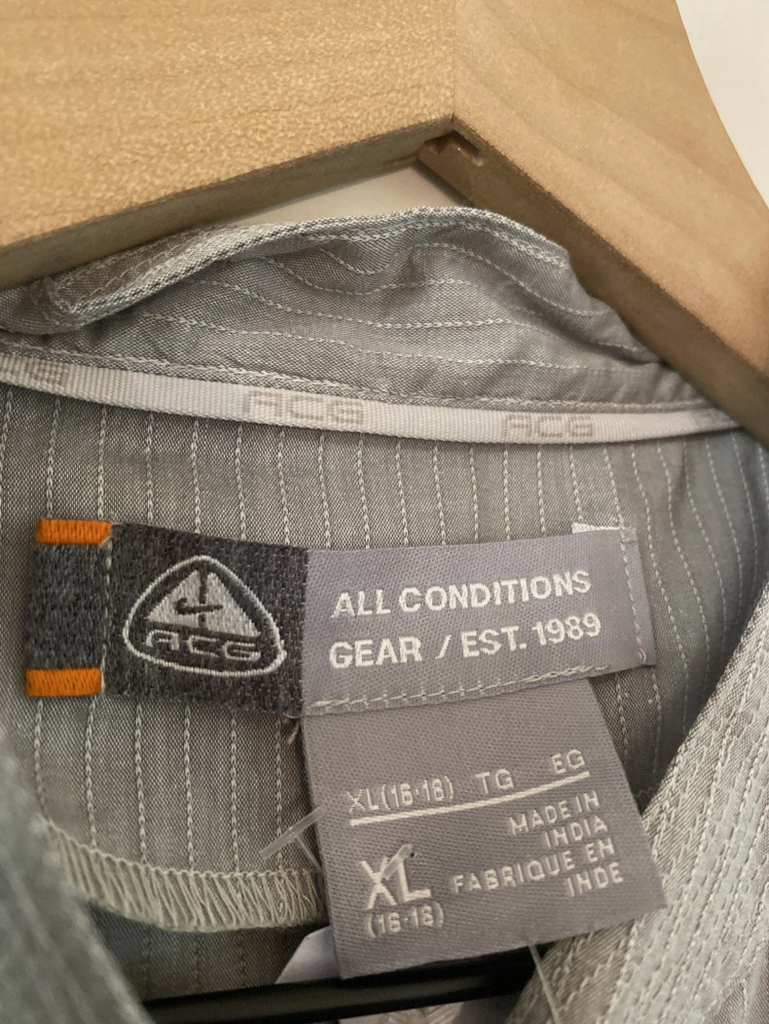 Nike Y2K ACG Vest Green/ Grey Women’s Size XL RARE NWT