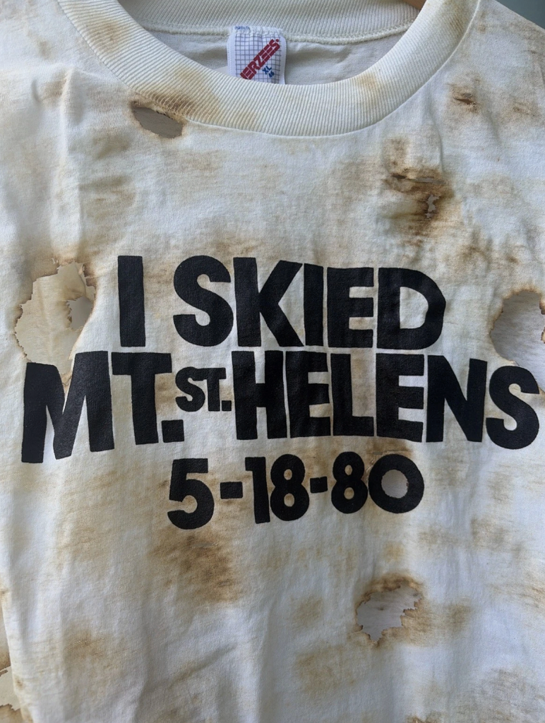 Vintage I Skied Mt. St. Helens 5-18-80 Joke T-Shirt Made with Distressing SZ XL