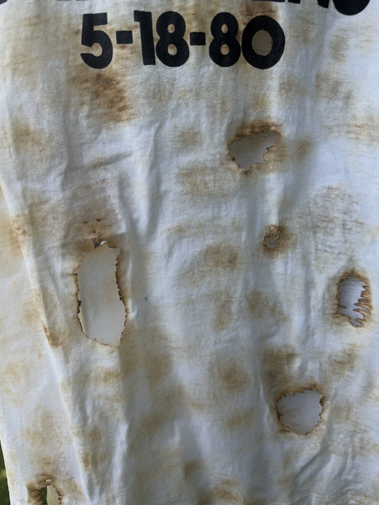 Vintage I Skied Mt. St. Helens 5-18-80 Joke T-Shirt Made with Distressing SZ XL