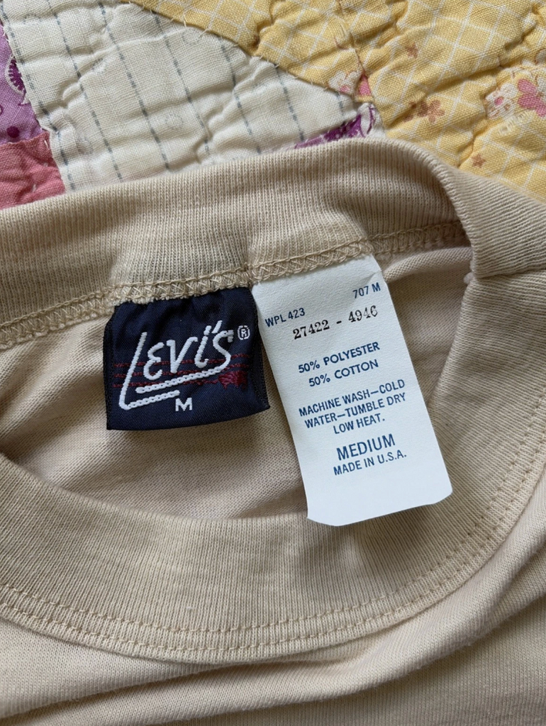 Vintage 1980s Levi's "Go LEVI'S" Racecar T- Shirt  Sz M