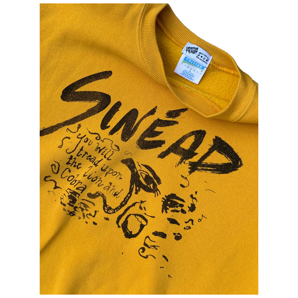 Sinéad - Gold Crewneck