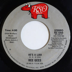 Bee Gees : He's A Liar (7", Single, Styrene, 19)