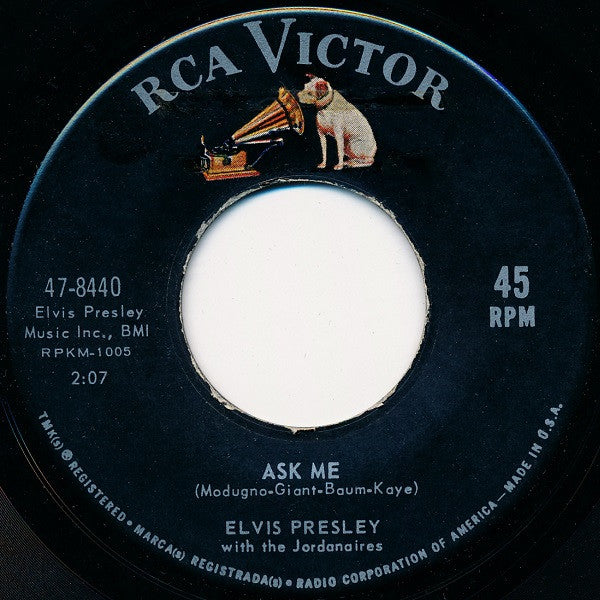 Elvis* : Ain't That Loving You Baby / Ask Me (7", Single, Roc)