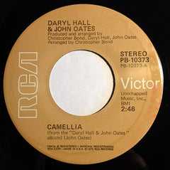 Daryl Hall & John Oates : Camellia (7", Single)